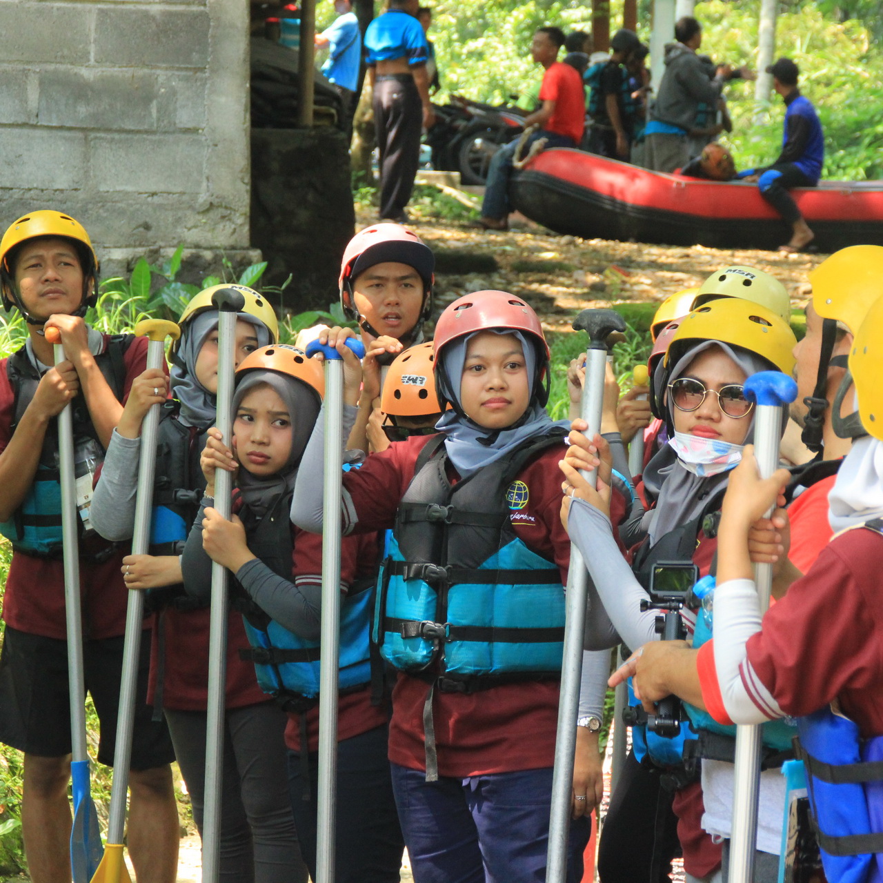 rafting sungai elo
